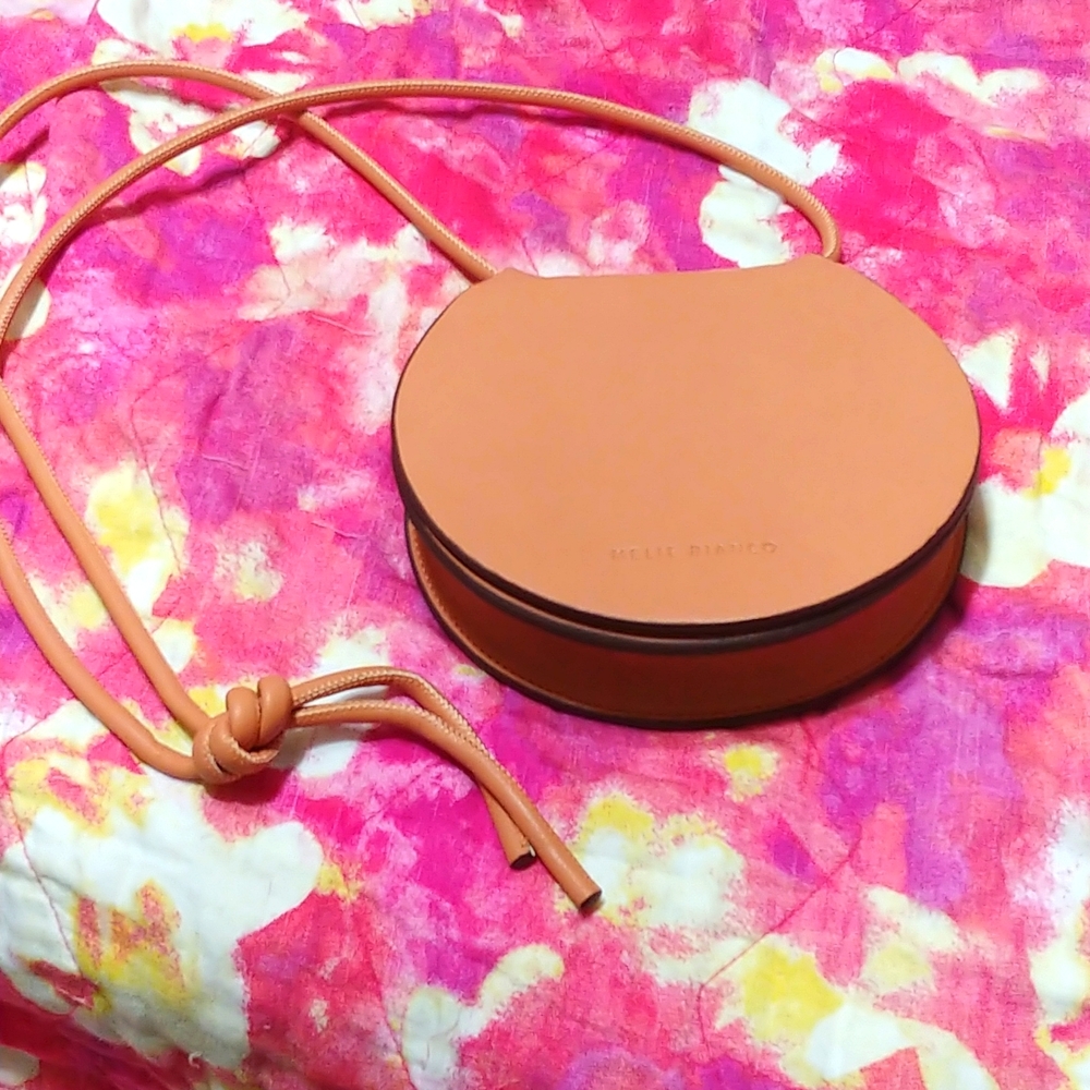 NWOT Ellie Bianco cross body bag